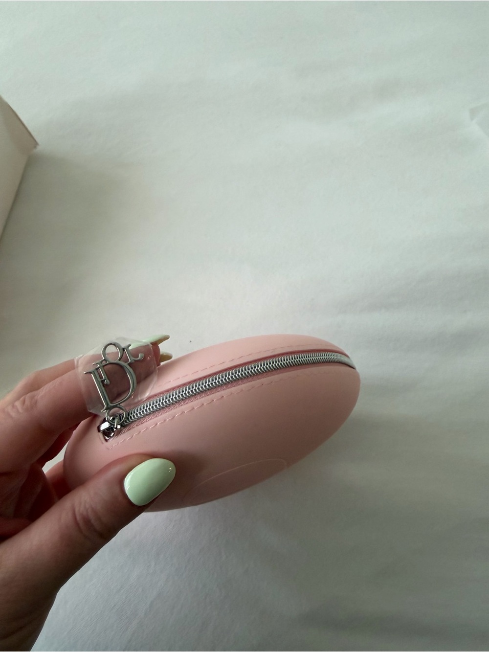 NWT Dior Pink Round Zip Accessories Case - Picture 5 of 5